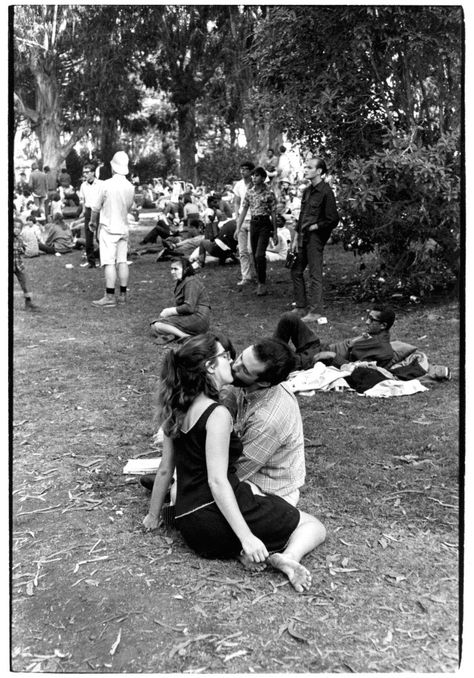 Black And White Couples, Black And White Photos, Moving To California, San Fran, Street Photographers, White Photos, Black And White Portraits, City Photography, A Park