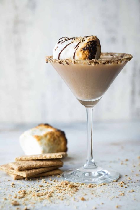 S’more Martini, S’mores Drink Recipe, S'mores Cocktail, Smores Espresso Martini, S’more Cocktail, S’mores Espresso Martini, S’mores Cocktail Recipe, S�’mores Martini Recipe, S’mores Alcoholic Drinks