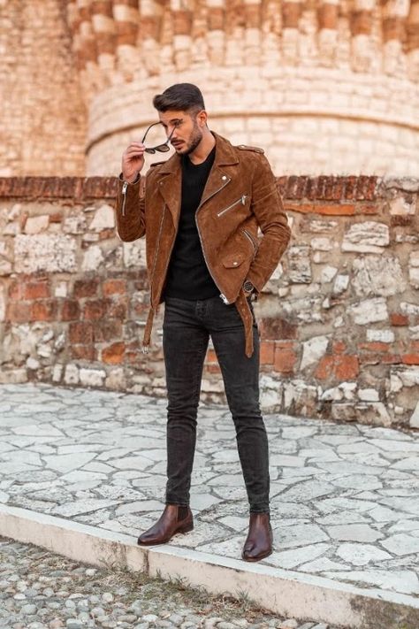 Streetwear Men Outfits Street Fashion, Brown Chelsea Boots Outfit, Chelsea Boots With Jeans, Brown Suede Chelsea Boots, Masculine Outfits, Chelsea Boots Men Outfit, Brown Leather Chelsea Boots, Chelsea Boots Outfit, Black Outfit Men