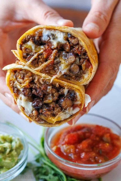 Easy Mexican Beef Burrito recipe loaded with saucy beef, beans, cheese, and classic toppings. Burritos are make-ahead and great for meal prep. Ground Beef Burritos, Burritos Beef, Beef Burrito Recipe, Beef Burritos, Breakfast Tortilla, Beef Burrito, Burrito Recipe, Tortilla Wrap, Mexican Beef