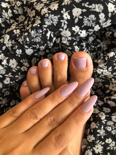 Creamy Purple Nails, Neutral Nails Purple, Pedicure Ideas Matte, Purple Nails By Skin Tone Range, Lilac Pedicure Toenails, Bridesmaid Nails Purple, Lavender Pedicure Toenails, Light Plum Nails, Dusty Lavender Nails