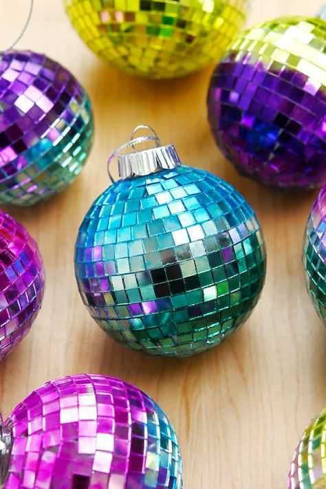 Diy Iridescent Ornaments, Disco Ball Crafts For Kids, Disco Glam Party Decorations, Disco Ball Craft, Disco Christmas Tree, Disco Ball Christmas Tree, Make And Sell Christmas, Disco Ball Ornaments, Craft For Teens