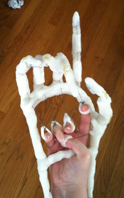 Cheshire Cat Cosplay, Moldable Plastic, Prosthetic Hand, Vi Cosplay, Cat Cosplay, Your Cosplay, Diy Kostüm, Cosplay Tutorial, Pandora Hearts