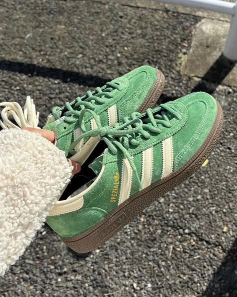 Seoul Supply Manila | ADIDAS HANDBALL SPEZIAL ‘PRELOVED GREEN/CREAM WHITE’ Available sizes 220, 225, 230, 235, 240, 245, 250, 255, 260, 265, 270, 275, 280, 285,… | Instagram Adidas Shoes Women Outfit Casual, Adidas Gazelle Green, Green Adidas Shoes, Dream Bored, Adidas Gazelle Women, Sneaker Trends, Gazelle Adidas, Sporty Chic Style, Adidas Handball Spezial