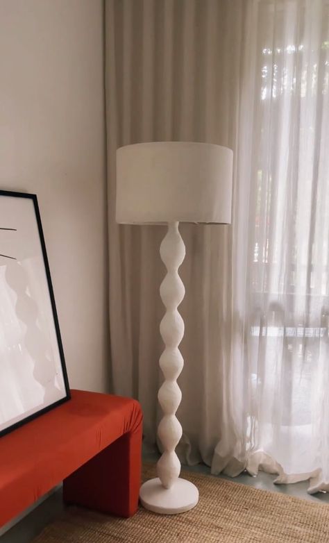 Home Decoration Handmade, Sofa Hacks Diy, Beauty Salon At Home Ideas, Floor Lamp Diy Ideas, Victoria Style Bedroom, Creative Lamps Diy Craft Ideas, Cool Things For House, Diy Furniture Aesthetic, Room Decor Things Handmade