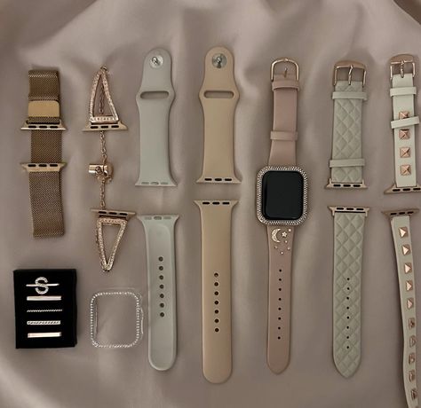 Cute Apple Watch Bands, Apple Watch Bands Fashion, Pretty Watches, Apple Watch Fashion, Womens Designer Watches, Apple Watch Accessories, Jewelry Accessories Ideas, Girly Accessories, Jewelry Fashion Trends