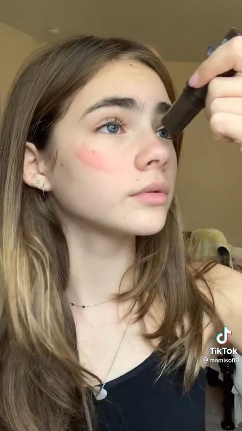 pretty girl makeup brows eyebrows routine tutorial easy cute blush teenage Teenage Make Up Tutorial, Simple Makeup For Teenagers, Cute Makeup Looks Aesthetic Easy, Teenage Makeup Looks Natural, How To Blush Naturally, How To Get Natural Blush, Blush Only Makeup, Only Blush Makeup, Teenager Makeup Looks