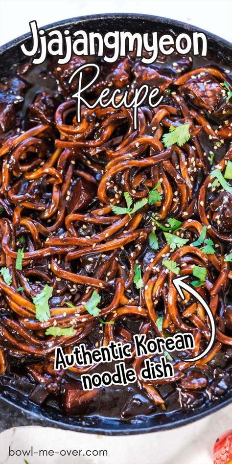 Noodles coated with black beans topped with parsley flakes. With Pinterest overlay. Korean Noodle Recipes, Diced Vegetables, Korean Noodle Dishes, Black Bean Noodles, Bean Noodles, Easy Korean Recipes, Pantry Recipes, Korean Noodles, Weekly Dinner