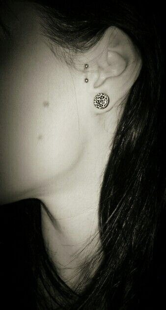 Love my vertical tragus)) Tragus Vertical, Tragus, Ear Tattoo, Behind Ear Tattoo, Piercings, Nose Ring, Tattoos