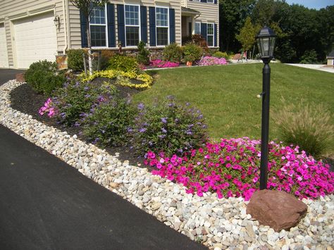 1000+ ideas about Asphalt Driveway on Pinterest | Asphalt Driveway ... Ranch Landscaping Ideas, Driveway Landscape, Driveway Edging, Cheap Landscaping Ideas, Mulch Landscaping, Florida Landscaping, Stone Landscaping, Driveway Ideas, Landscaping Retaining Walls