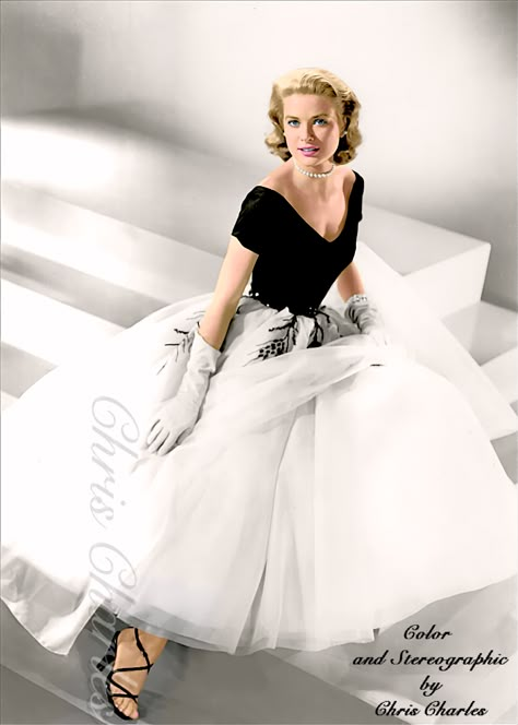 1950 White Dress, Grace Kelly Black And White Dress, Grace Kelly Gown, Grace Kelly Outfits, Grace Kelly Aesthetic, Grace Kelly Fashion, Grace Kelly Dresses, 1950s Actresses, Grace Kelly Style