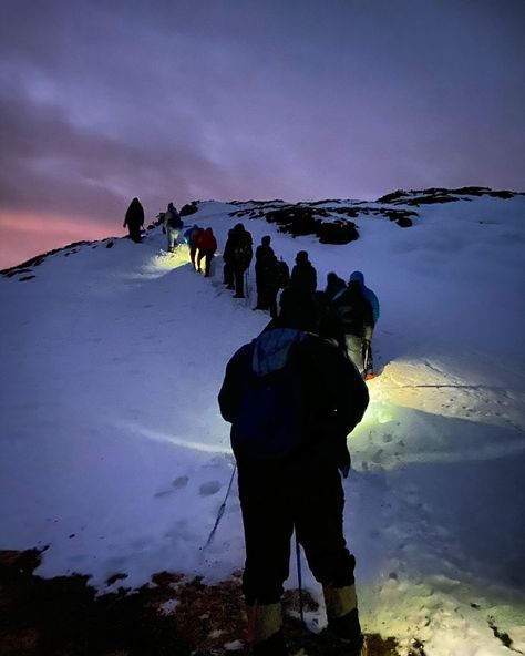 Travel Pose, Mountain Climbing, Incredible India, Rock Climbing, Mountaineering, Early Morning, The Picture, The Queen, Trekking