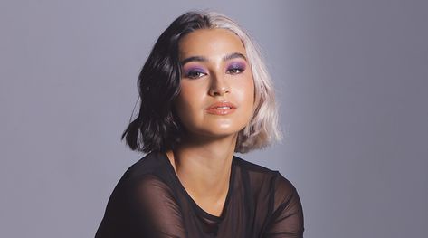 We love a good It Girl but when you spot one with hair that is one-part platinum blonde and the other raven black, we do a good ol’ tap back The post What Is It That Sets Issa Pressman Apart? appeared first on MEGA. Issa Pressman, Glossier Highlighter, Neutrogena Moisturizer, Clear Eyebrow Gel, Eyebrow Gel, Dita Von Teese, How To Be Likeable, Platinum Blonde, It Girl