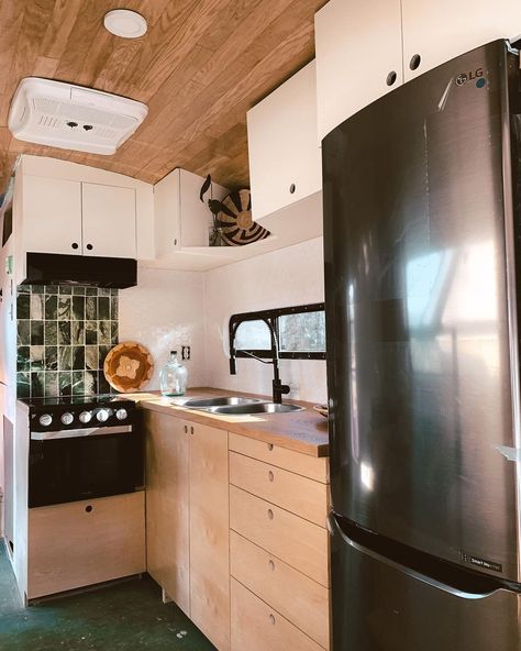 Renovated Bus, Skoolie Kitchen, Bus Kitchen, Skoolie Life, Bus Design, Designing A Kitchen, Converted Bus, Bus Conversions, Instagram Kitchen