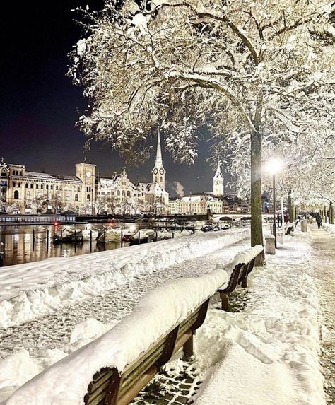 Switzerland Travel Winter, Things To Do In Zurich, Switzerland Christmas, Switzerland In Winter, Switzerland Mountains, Portrait Photos, Travel Wallpaper, Europe Winter, Breathtaking Places