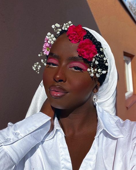 Cottage Core Aesthetic Makeup, Cottagecore Makeup, Skincare Lifestyle, Makeup Help, Model Looks, Black Femininity, Makeup Eye Looks, Cottage Core Aesthetic, Dark Skin Women