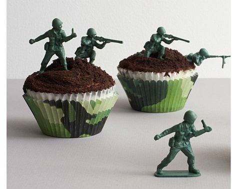 Army Cupcakes, Army Themed Birthday, Soldier Party, Novelty Cupcakes, Toy Story Cupcakes, Army Cake, Army Birthday Parties, Cupcakes For Men, Camo Birthday