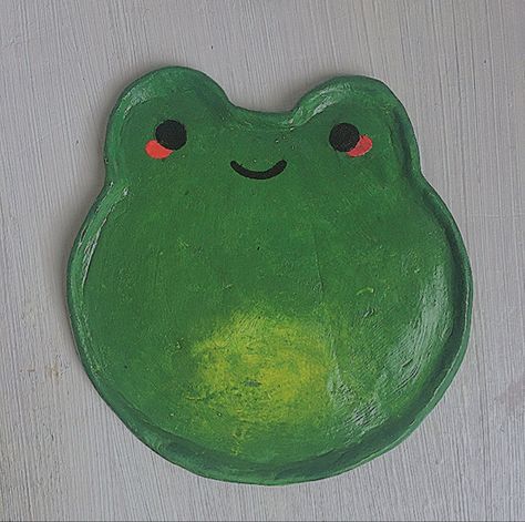 Frog Plate Craft, Cute Clay Plates, Clay Plate Ideas, Cute Small Clay Ideas, Pot Argile, Clay Plates Design, Modelling Clay Ideas, Clay Frog, Aesthetic Clay