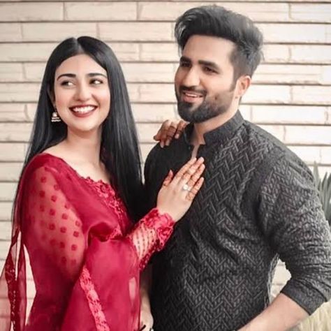 Sara Falak, Pakistani Couple, Asian Wedding Dress Pakistani, About Love Quotes, Sarah Khan, Asian Wedding Dress, Quotes Shayari, Couple Pic, All About Love