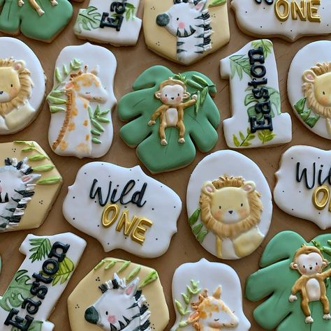 Zoo Birthday Cake, 1 Year Birthday Party Ideas, Safari Cookies, First Birthday Cookies, Zoo Birthday, Wild One Birthday Party, 1st Birthday Party Themes, Animal Cookies, Boy First Birthday