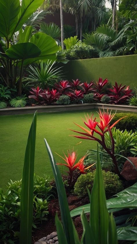 Create your own mini paradise with these small tropical garden ideas Whether you have a tiny backyard or a spacious patio these design ideas cater to landscaping preferences in the UK Australia and NZ Transform your front yard backyard bed or sunny patio into lush tropical sanctuaries Small Tropical Garden Ideas, Bird Of Paradise Garden, Backyard Bed, Tropical Planting, Celestial Garden, Tropical Garden Ideas, Small Tropical Gardens, Tiny Backyard, Garden Ideas To Make