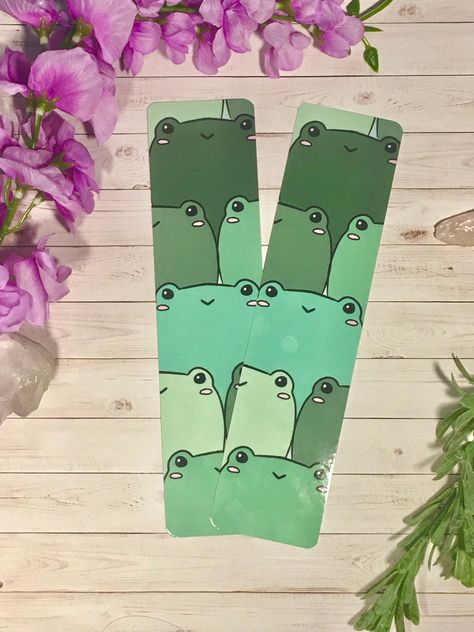 Frog Bookmark | Cute Green Bookmark | Cute Animal Stationery | Frogcore Merch | Kawaii Stationery | Kawaii Bookmark Design Art, Fantasy Wildlife, Green Bookmark, Frog Bookmark, Bookmark Diy, Handmade Bookmarks Diy, Origami For Beginners, Creative Bookmarks, Bookmark Craft