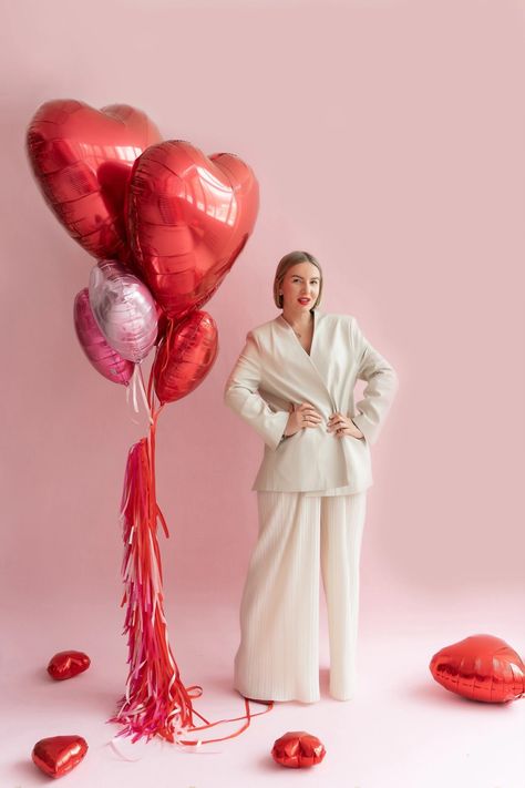 Girly Studio Photoshoot, Valentines Day Installation, Valentines Studio Photography, Valentines Photography Couples, Office Valentines, Marriage Conference, Bobo Balloon, Valentine Photo Shoot, Valentines Balloons