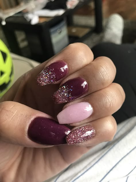 Wine, pink, Rose gold fall nails! Inspiration was from a wine and pink floral centerpiece. These are my REAL nails, nail dipping and filed to shape. #burgundy #burgundynails #pink #pinknails #rosegold #rosegoldnails #nails #fallnails #naildip #ombre #ombrenails Rose Gold Fall Nails, Gold Fall Nails, Fall Nails Inspiration, Burgundy Acrylic, Diy Balayage, Burgundy Acrylic Nails, Nails Inspiration Pink, Wine Nails, Nails Opi