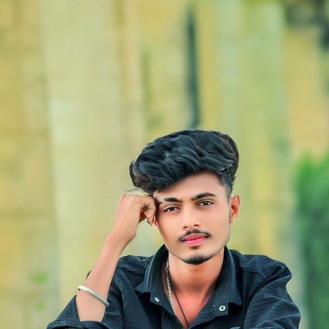 New Editing Photo, Boy Poses Photography, Boys Photoshoot Poses, Cool Hairstyles For Boys, Editor Logo, Snapseed Tutorial, Photo Editor Logo, Danish Image, Best Poses For Boys