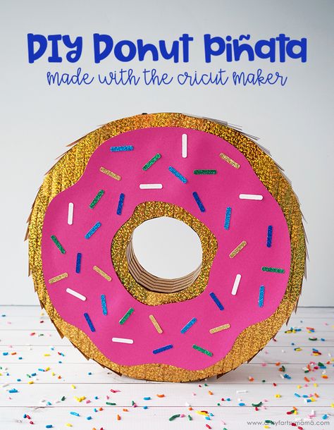 Donut Pinata, Diy Donut, Diy Donuts, Bolo Minnie, Donut Decorations, Diy Pinata, Valentines Pillows, Martha Stewart Crafts, Diy Headboards