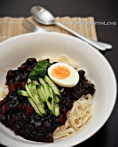 Recipe: Jjajangmyun (Noodles in Black Bean Sauce) Black Bean Paste, Black Bean Noodles, Bean Sauce, Love Japanese, Black Bean Sauce, Foreign Food, Korean Recipes, Bean Paste, Black Bean