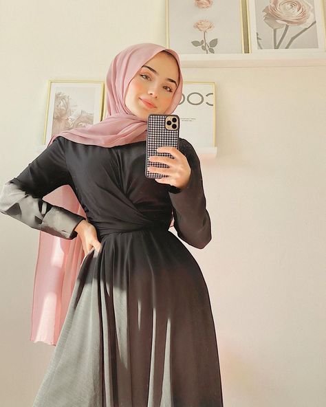 Hijab Ideas, Outfits Muslim, Hijab Dress Party, Hijab Look, Modern Hijab Fashion, Modest Outfit, Mode Turban, Hijab Trends, Modest Fashion Hijab