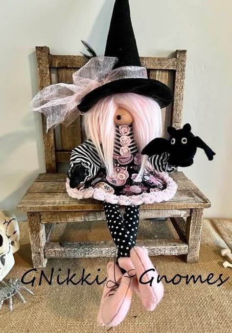 Gnome Projects, Stuffed Gnomes, Witch Gnomes, Witch Gnome, Gnome Tutorial, Halloween Gnomes, Gnome Door, Witch Doll, Fairies Elves