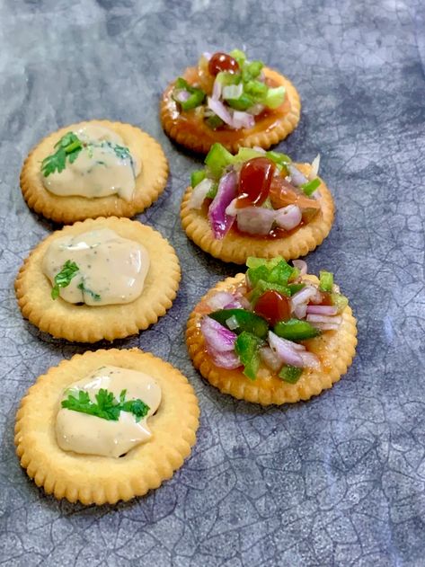 MONACO BISCUIT SNACK Biscuit Canapes Recipe, Biscuit Snack Ideas, Monaco Biscuit Snacks, Hot Garlic Sauce, Chat Masala, Tea Party Sandwiches, Sandwiches Recipes, Tea Sandwiches Recipes, Canapes Recipes