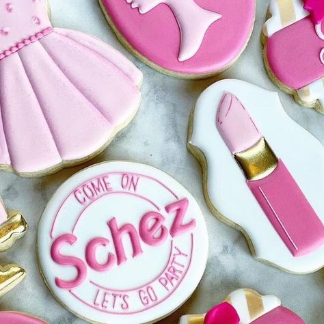 Barbie Cookies, Bachelorette Cookies, Sixth Birthday, Cookie Decorating Party, Chocolate Sugar Cookies, Decorating Party, Barbie Theme, Creative Birthday Cakes, Barbie Cake