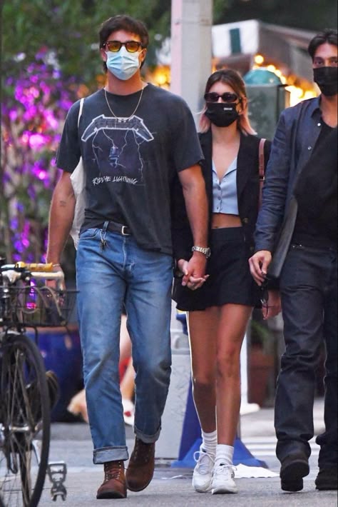 Kaia Gerber Style, Jacob Elordi, Street Fashion Men Streetwear, Street Style Outfits Men, Mens Outfit Inspiration, Kaia Gerber, Men Fashion Casual Outfits, Streetwear Men Outfits, Moda Vintage