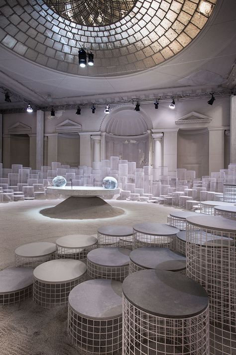 Caesarstone & Snarkitecture Investigate The 'Changing States' Of Water In Their Installation For Milan Design Week — urdesignmag Perspective Installation, Museum Exhibition Design, Store Inspiration, Stage Set Design, Vintage Industrial Style, Unique Products Design, Milan Design, Lighting Design Interior, Stage Set