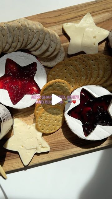 The VB Picnic Co.✨PARTY INSPO🪩 on Instagram: "STAR SHAPED RED, WHITE, & BLUE BRIE ⭐️🇺🇸♥️ you need to make this for your July 4th guests 💫 you cut the top 1/3 off of a wheel of brie cheese, use a star shaped cookie cutter to cut out a star from the smaller 1/3rd, use any preserves or jam you like (we used tart cherry 🍒 and blueberry 🫐 to make one red and one blue) and spread on top of the bottom 2/3rds piece, place the outline of the star cutout back on top of the jam covered section!  #july4th #july4thparty #july4thideas #4thofjuly #fourthofjuly #fourthofjulyparty #redwhiteandbluesnack #redwhiteandblueparty #hostinghacks #dinnerpartyideas #redwhiteandbluerecipe #starshapedbrie #charcuterie #cheeseboard #july4thcheeseboard #easyrecipes #appetizerideas #appetizers #traderjoes" Star Charcuterie Board, Star Shaped Party Food, Star Cheese Platter, Baked Brie With Cherry Tomatoes, Red Star-shaped Party Jewelry, Hosting Hacks, Star Shaped Cookies, Brie Cheese, The Jam