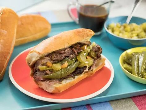 Chicago-Style Italian Beef Sandwich Chicago Style Italian Beef, Italian Beef Recipe, Chicago Italian Beef, Italian Beef Sandwich, Italian Beef Recipes, Beef Sandwich Recipes, Jeff Mauro, Italian Beef Sandwiches, Beef Sandwiches