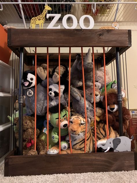 Zoo Cage For Stuffed Animals, Stuffed Animal Cage, Stuffed Animal Zoo, Jungle Baby Shower Decorations, Animal Cage, Pet Paradise, Kids Zoo, Zoo Party, Jungle Room