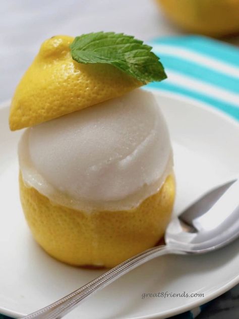 Sorbet In Lemon, Sorbet Recipes Easy, Lemon Cups, Lemon Sorbet Recipe, Mini Lemon Tarts, Sorbet Is, Fruit Sorbet, Brunch Bar, Italian Night