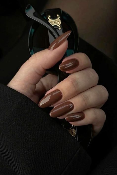 Brown Nails Inspo Aesthetic, Marron Aesthetic, Interview Nails, Pedicure Designs Toenails, Brown Nail Polish, Blush Nails, Nail Photos, Aesthetic Lifestyle, Nails And Hair