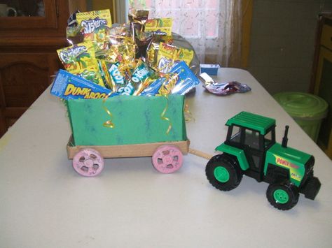 TRACTOR FOOD BOUQUET Tractor Food, Food Bouquet, Candy Ideas, Tractor Birthday, Diy Birthday Gifts For Friends, Boyfriend Diy, Gifts For Farmers, Birthday Gifts For Best Friend, Happy Birthday Gifts