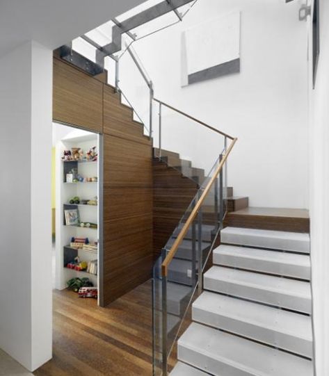 25 Space Saving Ideas, Under Staircase Storage Solutions Contemporary Staircase Design, Stair Bookshelf, U Shaped Stairs, Closet Under Stairs, Staircase Interior Design, Handrail Design, Contemporary Staircase, Staircase Storage, Glass Stairs