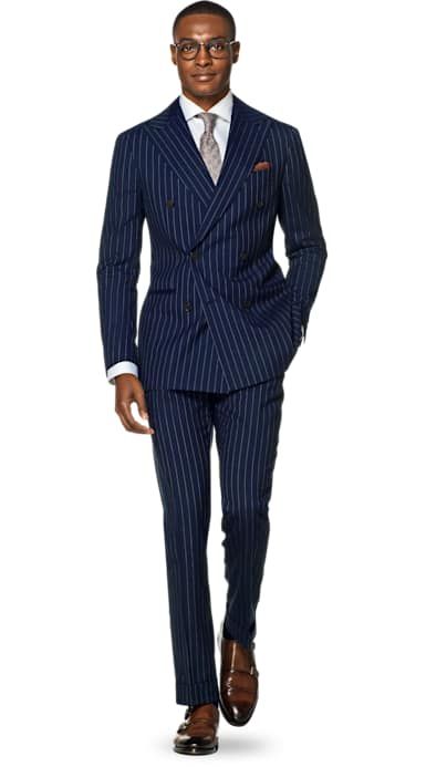 Pin Stripe Suit Mens, Graduation Suit, Double Breasted Suit Men, Pitti Uomo Street Style, Stripe Suit, Classy Suits, Best Dressed Man, Mens Casual Dress Outfits, Women's Shoes Accessories