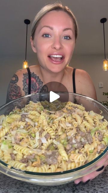 Shay Click on Instagram: "THE BEST MACRO FRIENDLY BIG MAC PASTA SALAD EVER 🔥🍝🥗🍔

Makes 8 servings:
Macros per serving: 329 cals, 22P, 55C, 3F" Big Mac Bake, Big Mac Pasta Salad Recipe, Protein Pasta Salad Recipes, Big Mac Pasta Salad, Mac Pasta Salad, Big Mac Pasta, Big Mac Bowl, Protein Entrees, Protein Puddings