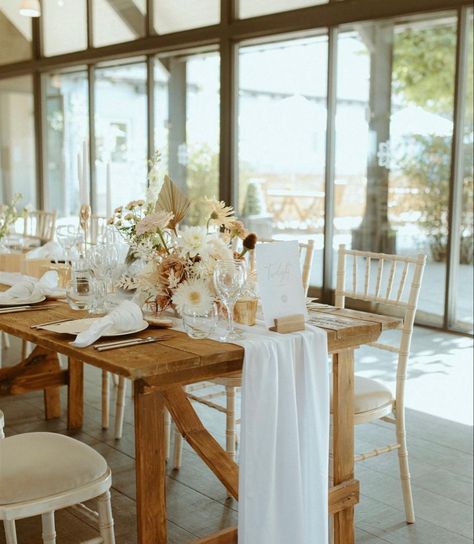 Exposed Wood Wedding Table, Wood Table Wedding Place Setting, Wood Table Decor, Long Table Wedding, Wedding Decors, Timber Table, Reception Inspiration, Greenhouse Wedding, Runner Table