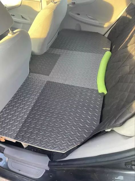 Diy backseat extender for doggo - Imgur Back Seat Extender For Dogs Diy, Backseat Dog Platform, Diy Backseat Extender For Dogs, Suv Camping, Protein Shake Smoothie, Dog Seat Covers, Dog Seat, Car Carrier, Truck Stuff