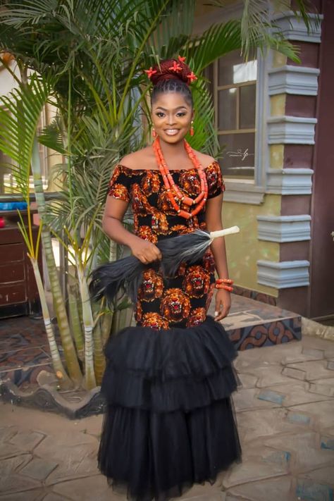 Igbo Cultural Attire For Ladies, Igbankwu Nigeria, Igbo Native Attire For Ladies, Isi Agu Gown Styles For Ladies, Isi Agu Styles For Ladies, Igbo Dresses, Isiagu Styles For Ladies, Igbo Culture, Nigerian Traditional Dresses