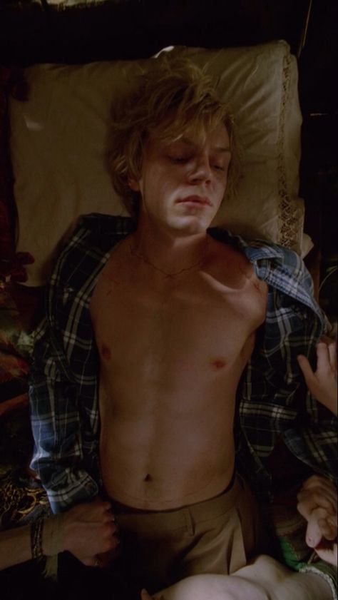 Evan Peters Shirtless, Daniel Desario, Kyle Spencer, Bad Men, Evan Peters American Horror Story, American Horror Story 3, Ahs Coven, Evan Thomas, American Horror Story Coven